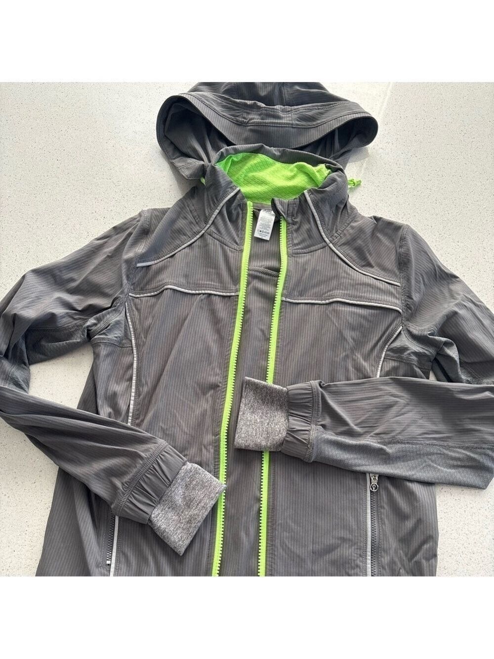 Girls Ivivva size 14 Hooded Jacket
Like new